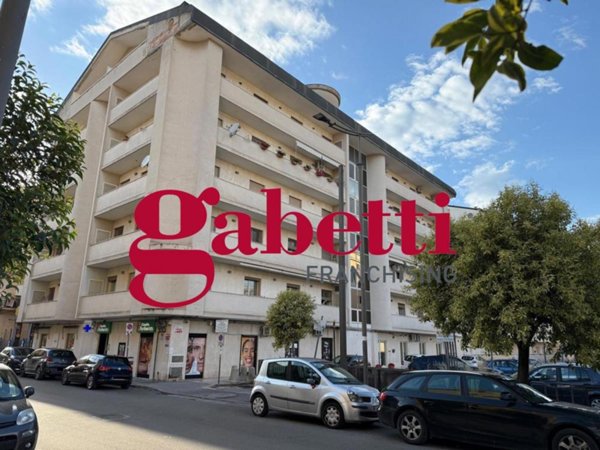 box auto in vendita a Caserta in zona Centro Città