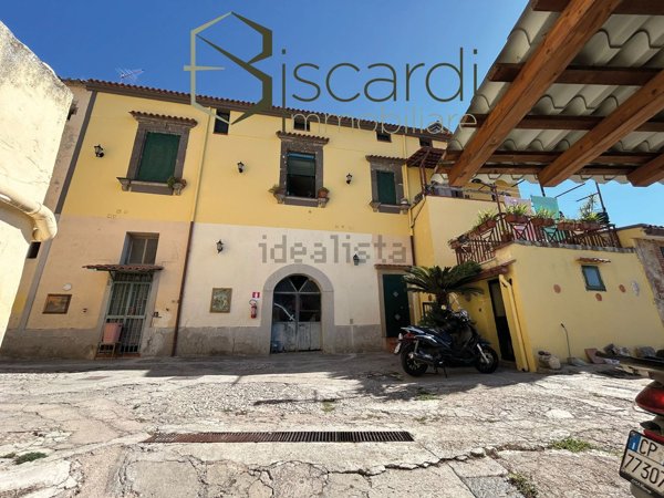 appartamento in vendita a Caserta in zona Casolla