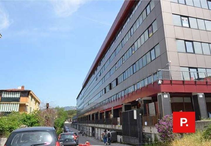 ufficio in vendita a Caserta in zona Acquaviva