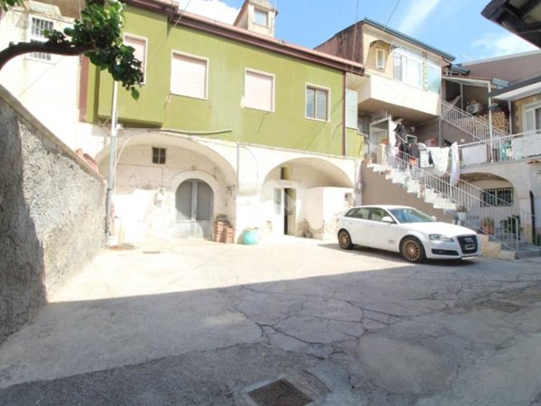 casa indipendente in vendita a Caserta in zona Puccianiello