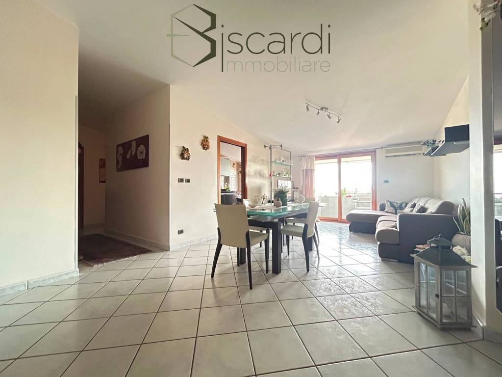 appartamento in vendita a Caserta in zona Casolla