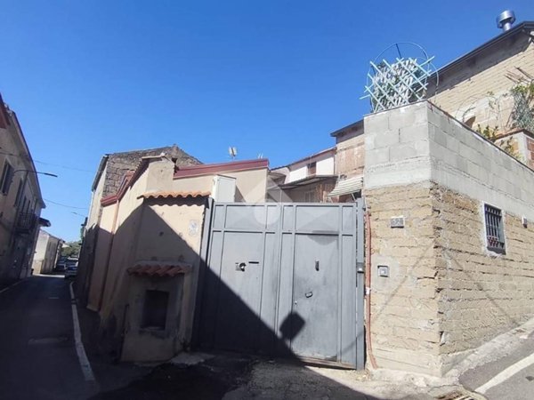 casa indipendente in vendita a Caserta in zona Mezzano