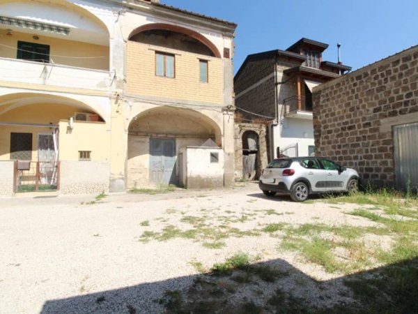 appartamento in vendita a Caserta in zona Briano