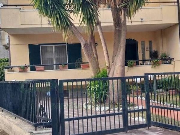 casa indipendente in vendita a Caserta in zona Briano