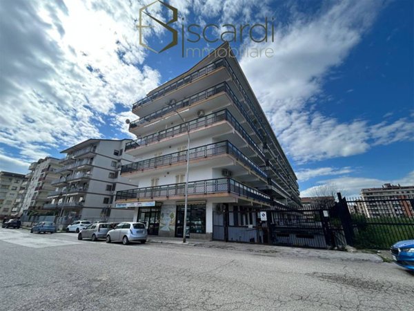 appartamento in vendita a Caserta in zona Michelangelo