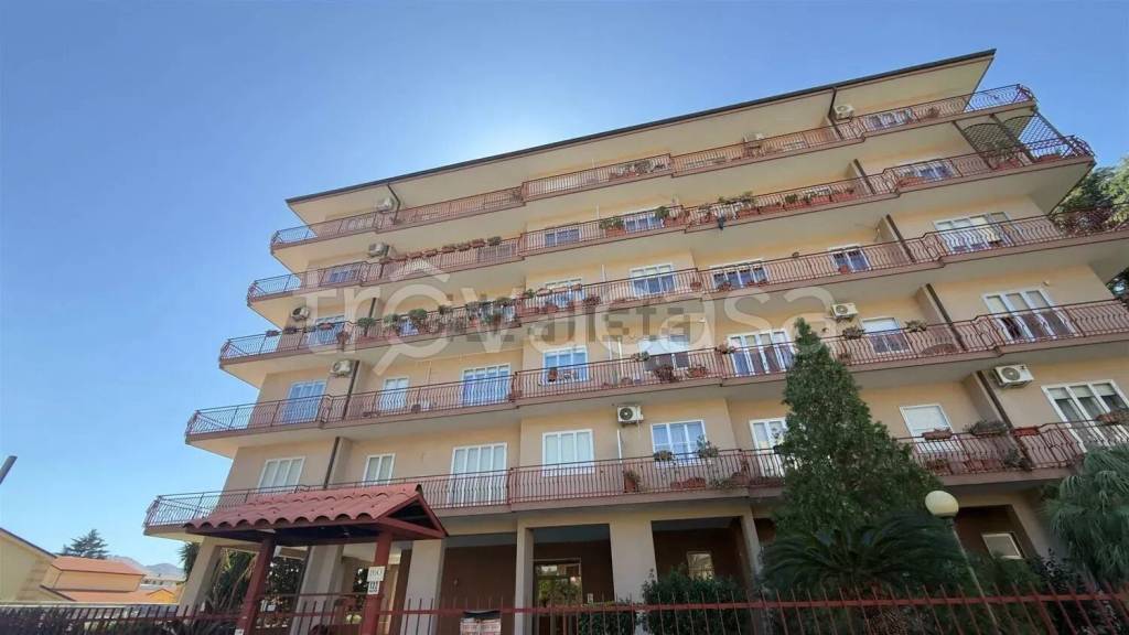 appartamento in vendita a Caserta in zona Michelangelo