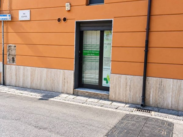 locale commerciale in vendita a Caserta in zona Centro Città