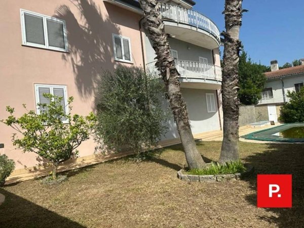 casa indipendente in vendita a Caserta in zona Vaccheria