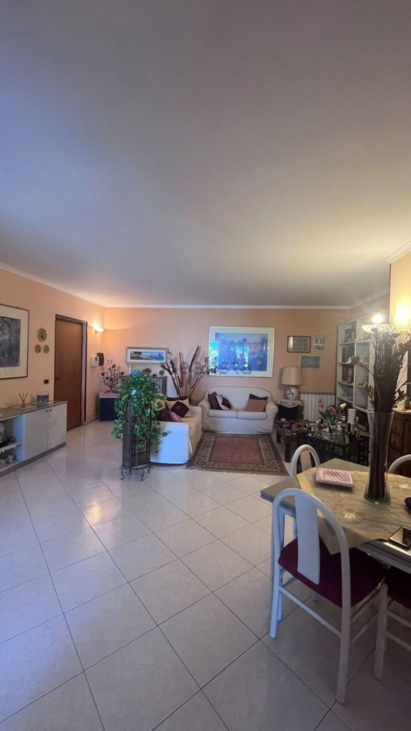 appartamento in vendita a Caserta in zona Acquaviva