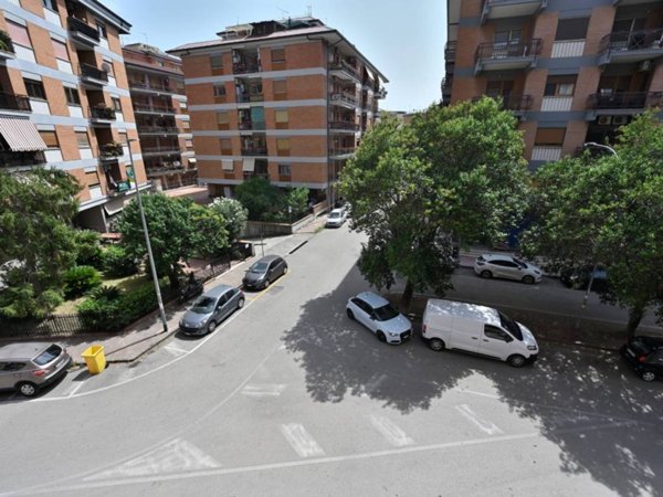 appartamento in vendita a Caserta in zona Acquaviva