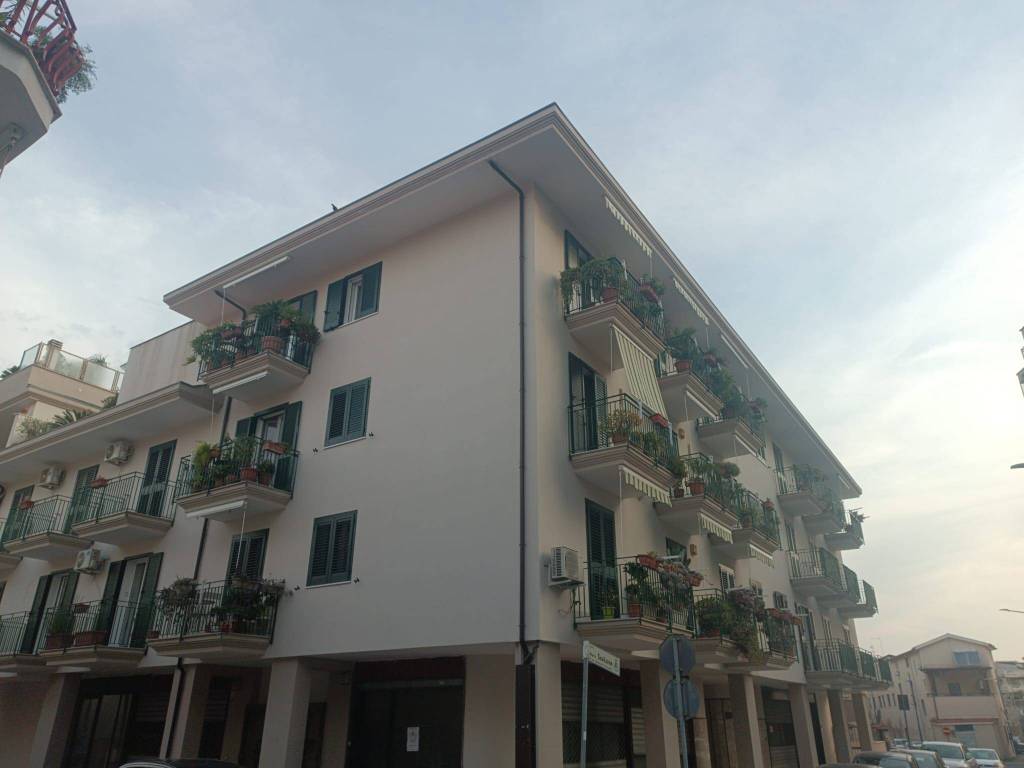 appartamento in vendita a Caserta in zona Falciano