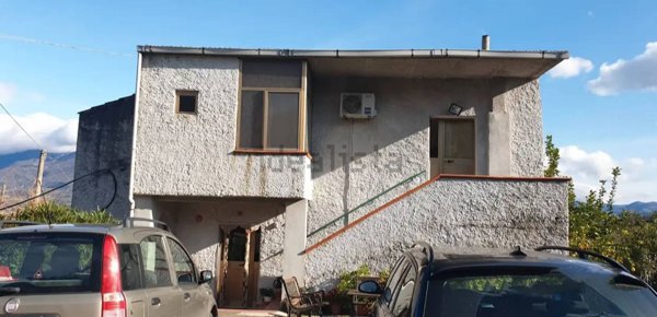 casale in vendita a Castel Campagnano in zona Squille