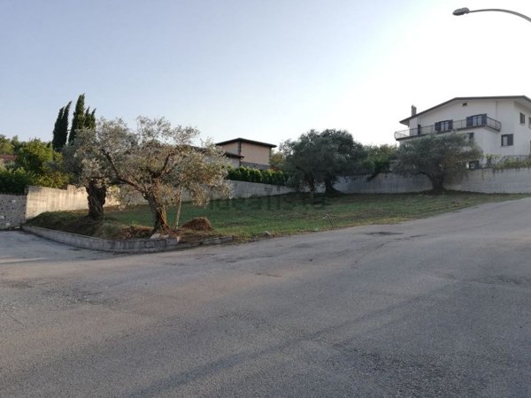 terreno edificabile in vendita a Castel Campagnano