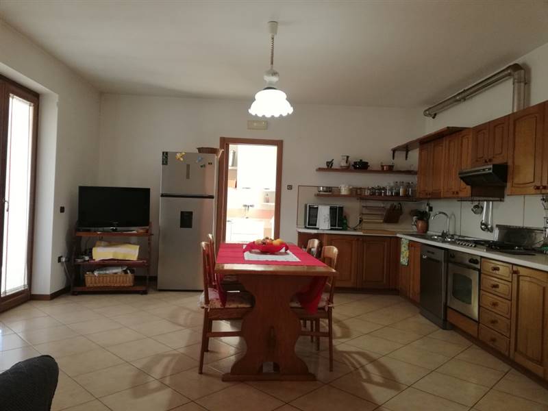 casa indipendente in vendita a Castel Campagnano