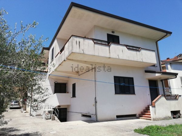 casa indipendente in vendita a Castel Campagnano