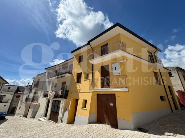casa indipendente in vendita a Castello del Matese