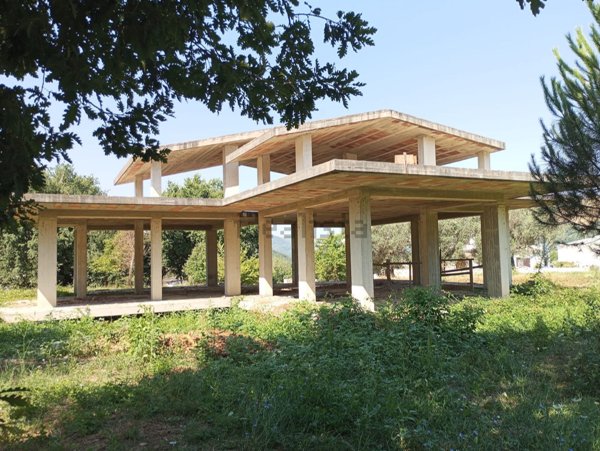 casale in vendita a Castel Morrone