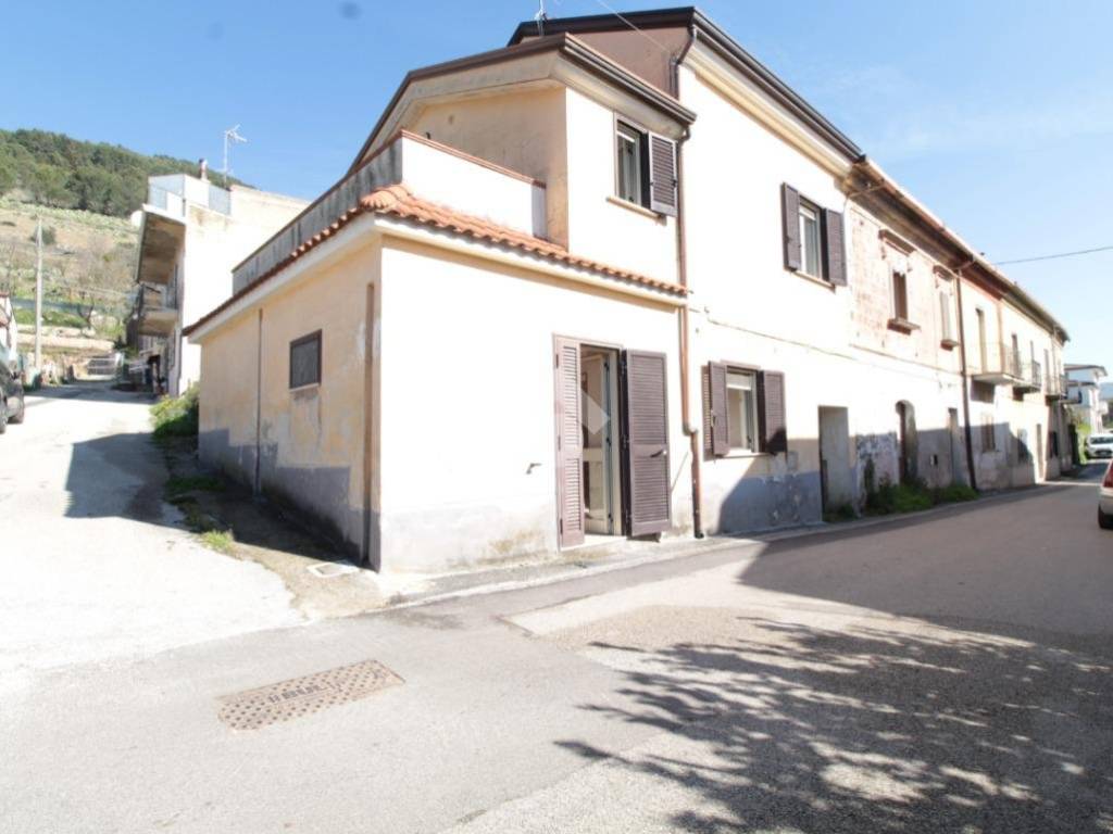 appartamento in vendita a Castel Morrone