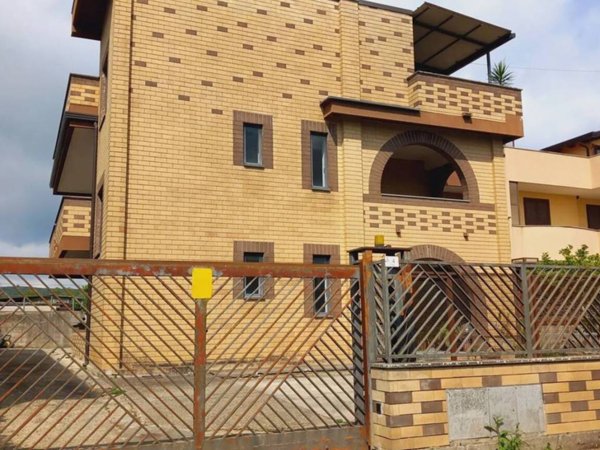 appartamento in vendita a Castel Morrone