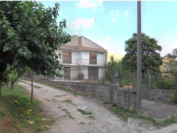 villa in vendita a Castel Morrone