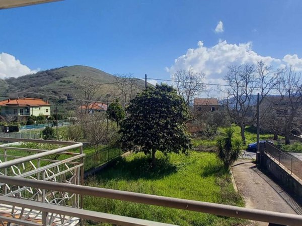 villa in vendita a Castel Morrone