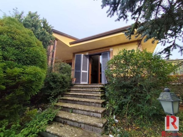 casa indipendente in vendita a Castel Morrone