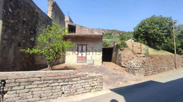 casale in vendita a Castel Morrone in zona Torone