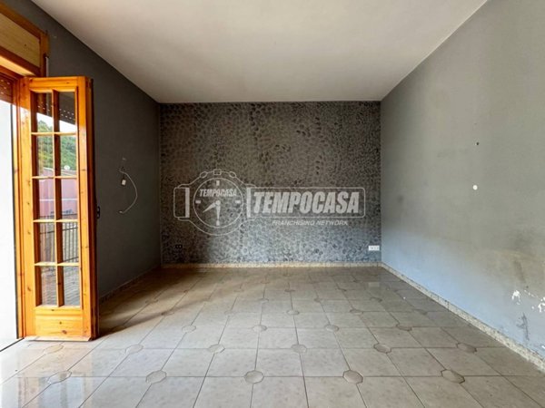 appartamento in vendita a Castel Morrone in zona Torone