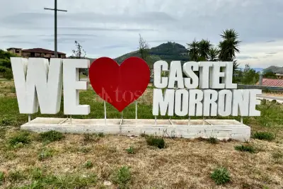 casa semindipendente in vendita a Castel Morrone