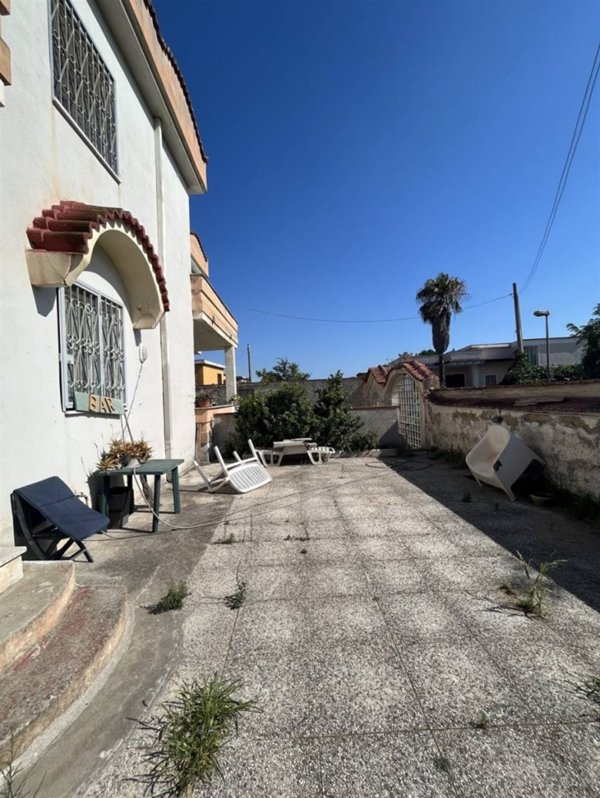 casa indipendente in vendita a Castel Volturno in zona Ischitella