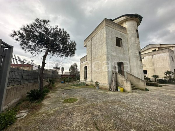 casa indipendente in vendita a Castel Volturno in zona Ischitella