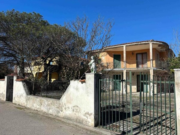 casa indipendente in vendita a Castel Volturno