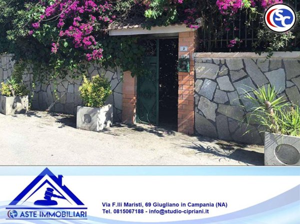 casa indipendente in vendita a Castel Volturno in zona Villaggio Coppola