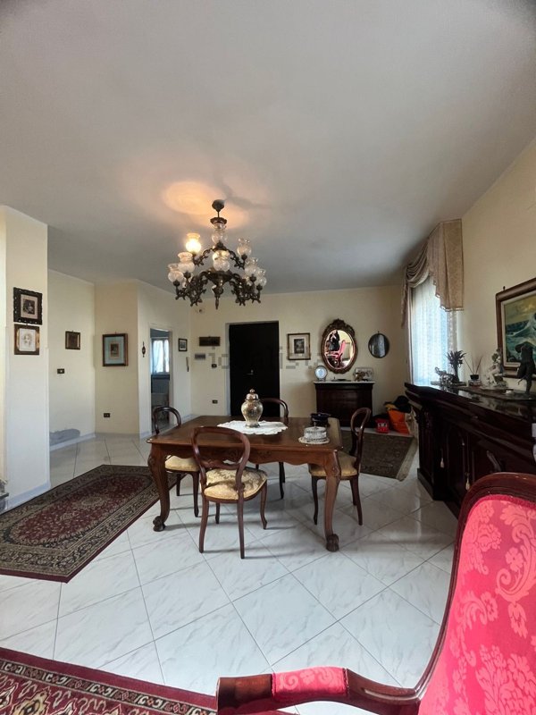 casa indipendente in vendita a Castel Volturno