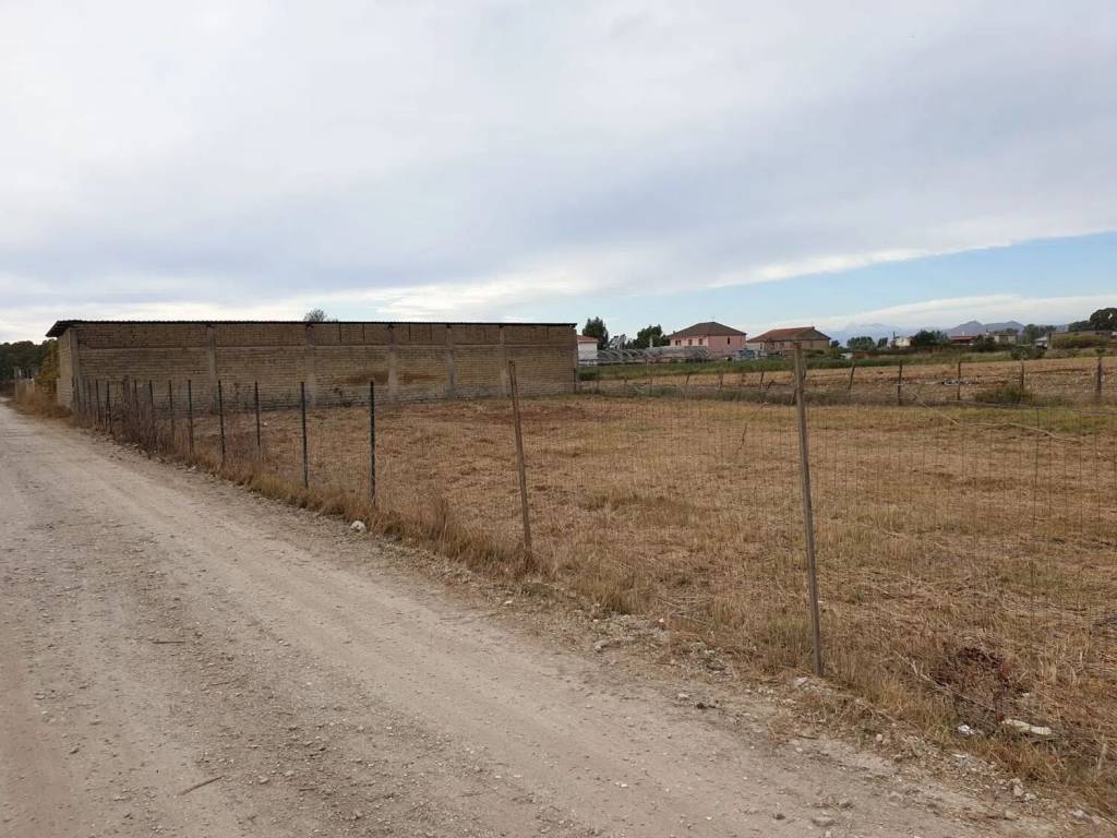 terreno agricolo in vendita a Castel Volturno