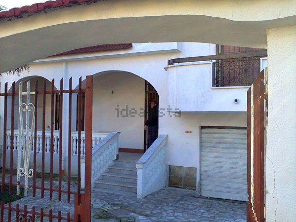 casa indipendente in vendita a Castel Volturno