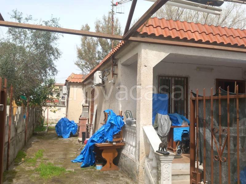 casa indipendente in vendita a Castel Volturno
