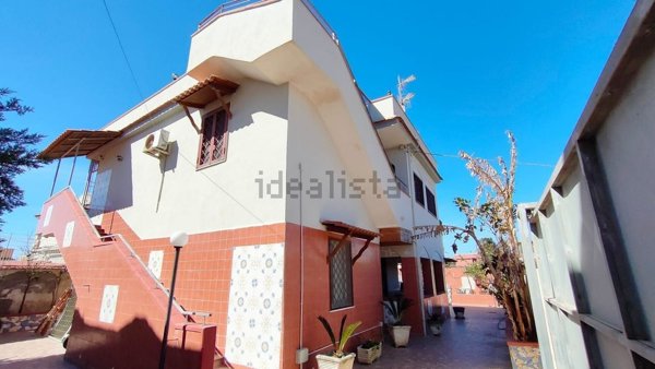 casa indipendente in vendita a Castel Volturno
