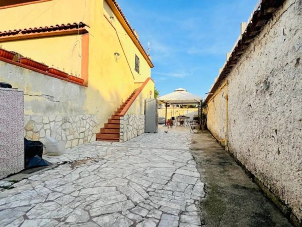 appartamento in vendita a Castel Volturno in zona Ischitella