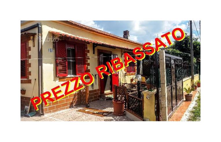 casa indipendente in vendita a Castel Volturno