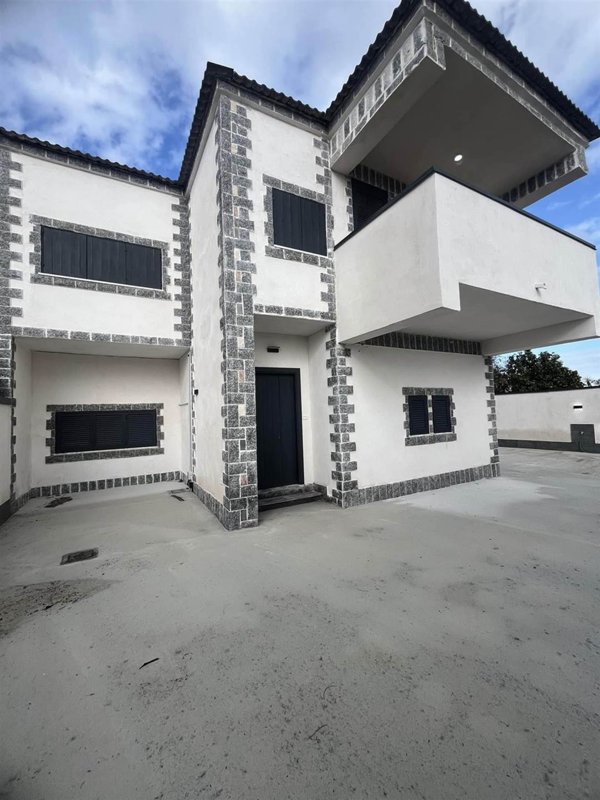 casa indipendente in vendita a Castel Volturno in zona Scatozza
