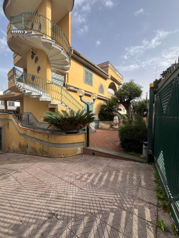 casa indipendente in vendita a Castel Volturno in zona Villaggio Coppola