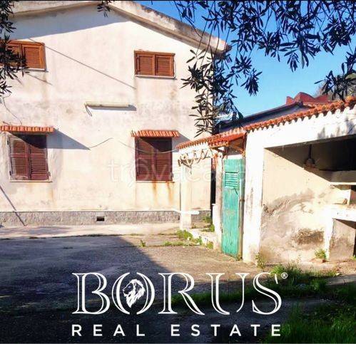 casa indipendente in vendita a Castel Volturno