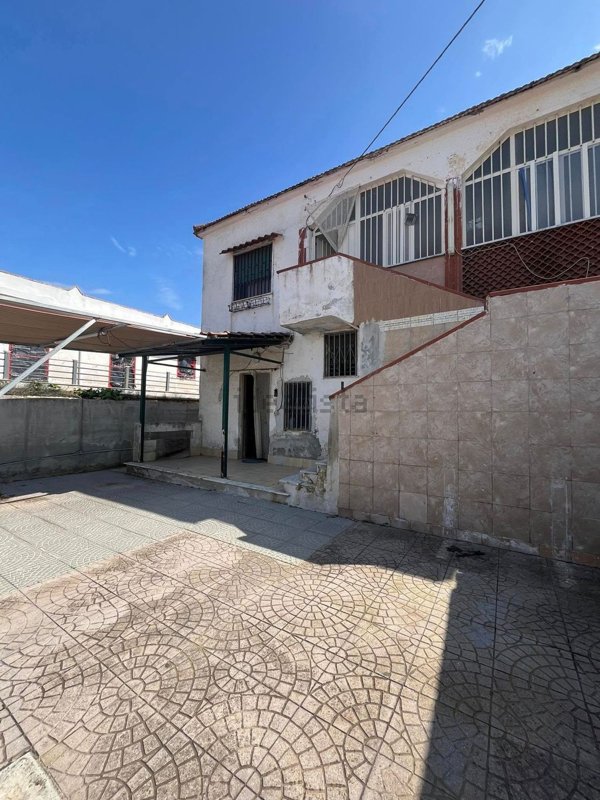 casa indipendente in vendita a Castel Volturno