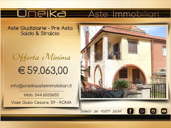 casa indipendente in vendita a Castel Volturno