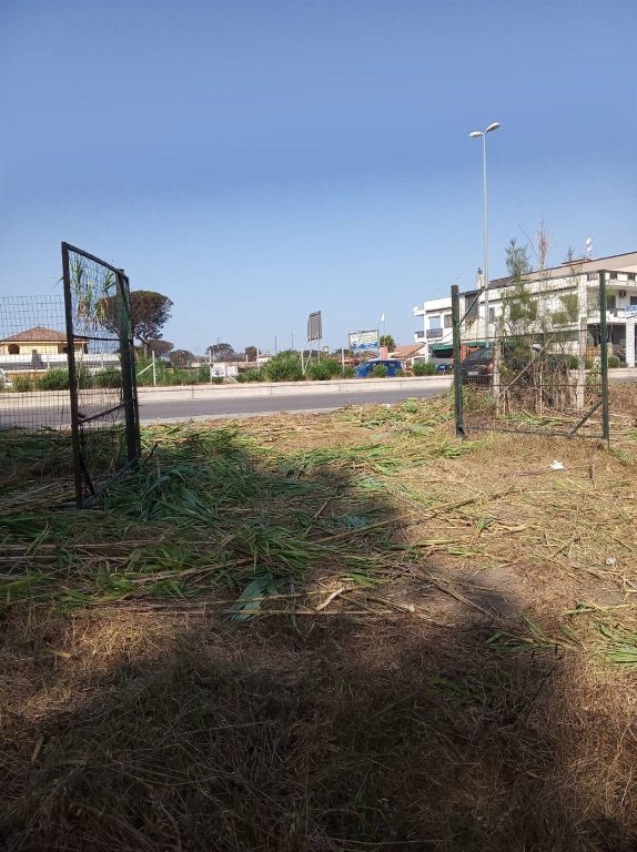 terreno agricolo in vendita a Castel Volturno in zona Pineta Grande