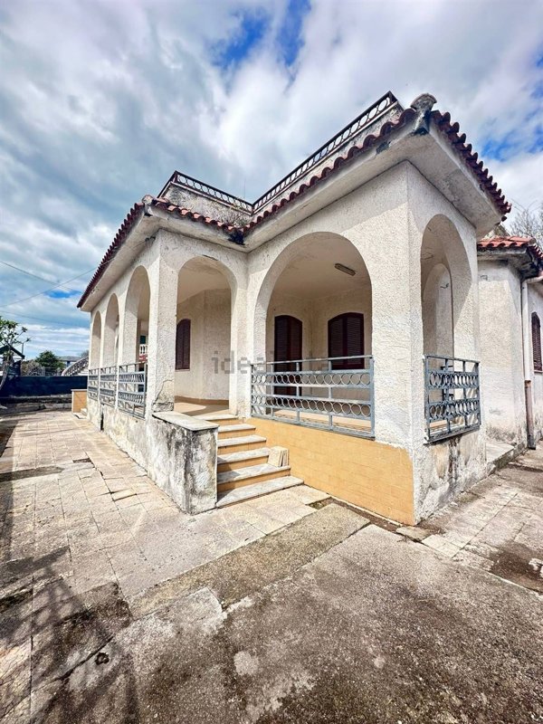 casa indipendente in vendita a Castel Volturno