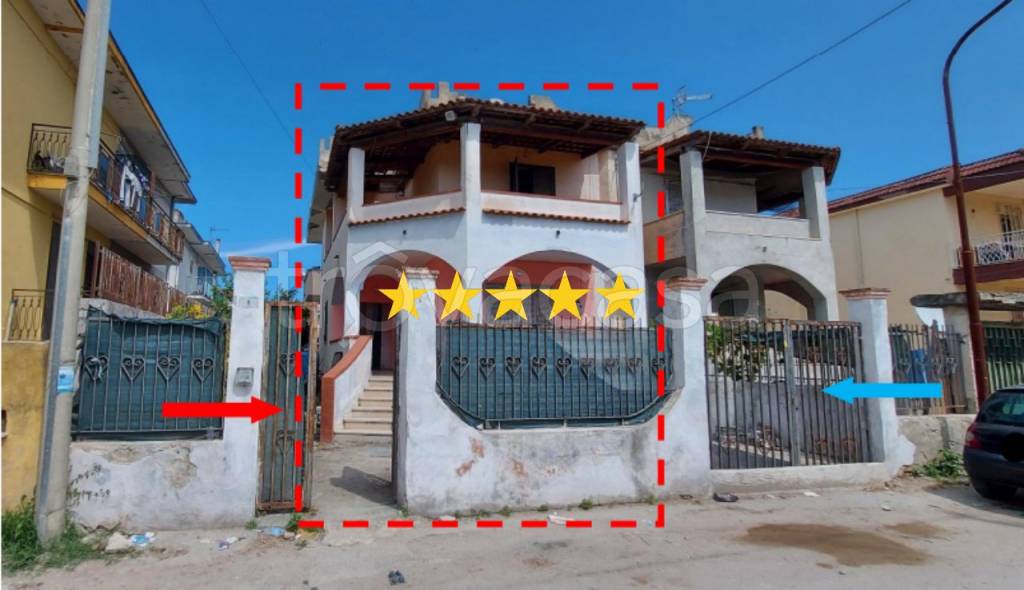 casa indipendente in vendita a Castel Volturno