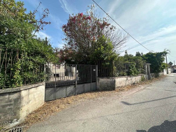 villa in vendita a Castel Volturno