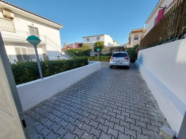 casa indipendente in vendita a Castel Volturno in zona Ischitella
